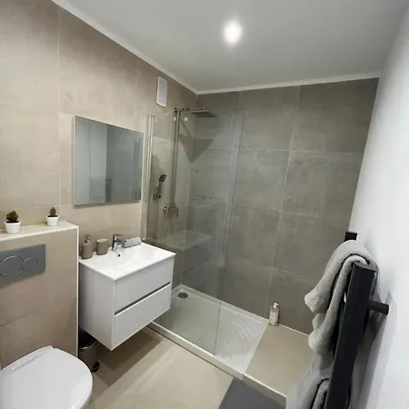 Apartment Renove Au Suquet A